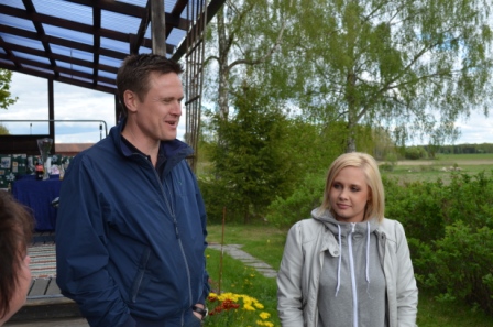 Daniel kom ensam med barnen (Jennie jobbade) Sabina är också med på bilden
