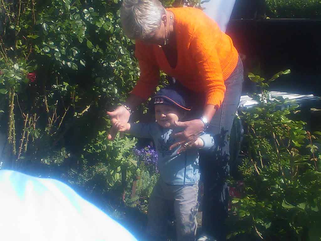 Jonathan och mormor